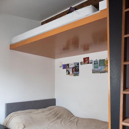 Beautiful Apartment In The Heart Of Париж Екстериор снимка