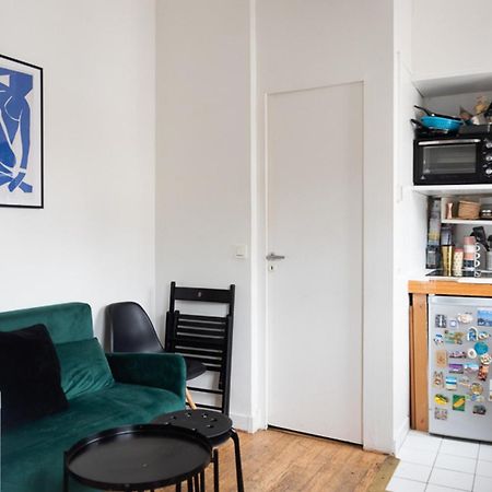 Beautiful Apartment In The Heart Of Париж Екстериор снимка